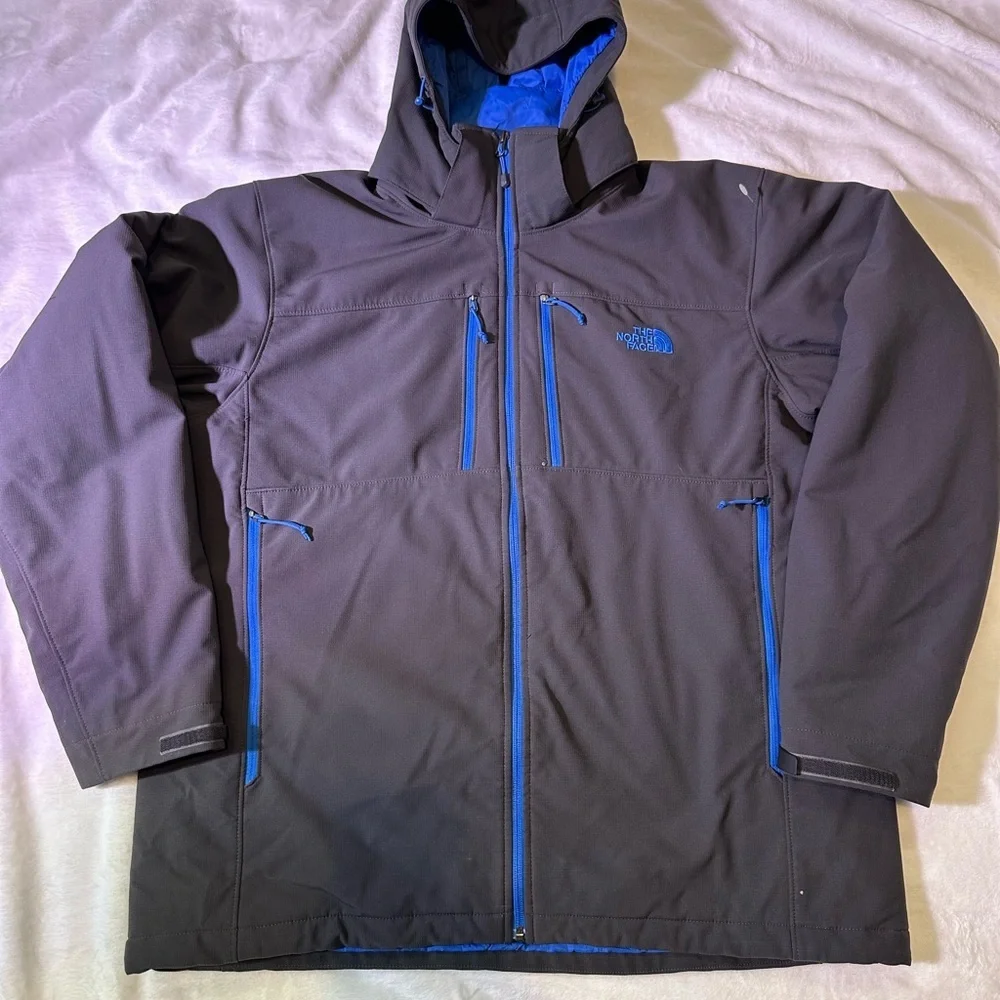 The North Face Men's Charcoal and Cobalt Performance Jacket
